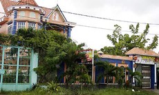 Nhộn nhịp xin số đề ở biệt thự của 3 cô gái chết trẻ